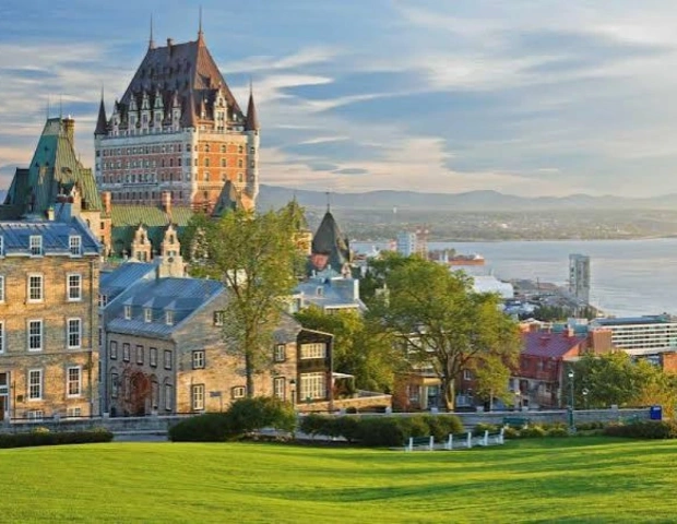 DU LỊCH CANADA
